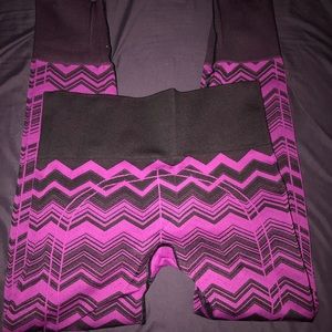 NWOT Lululemon Ebb to Street crops size 8